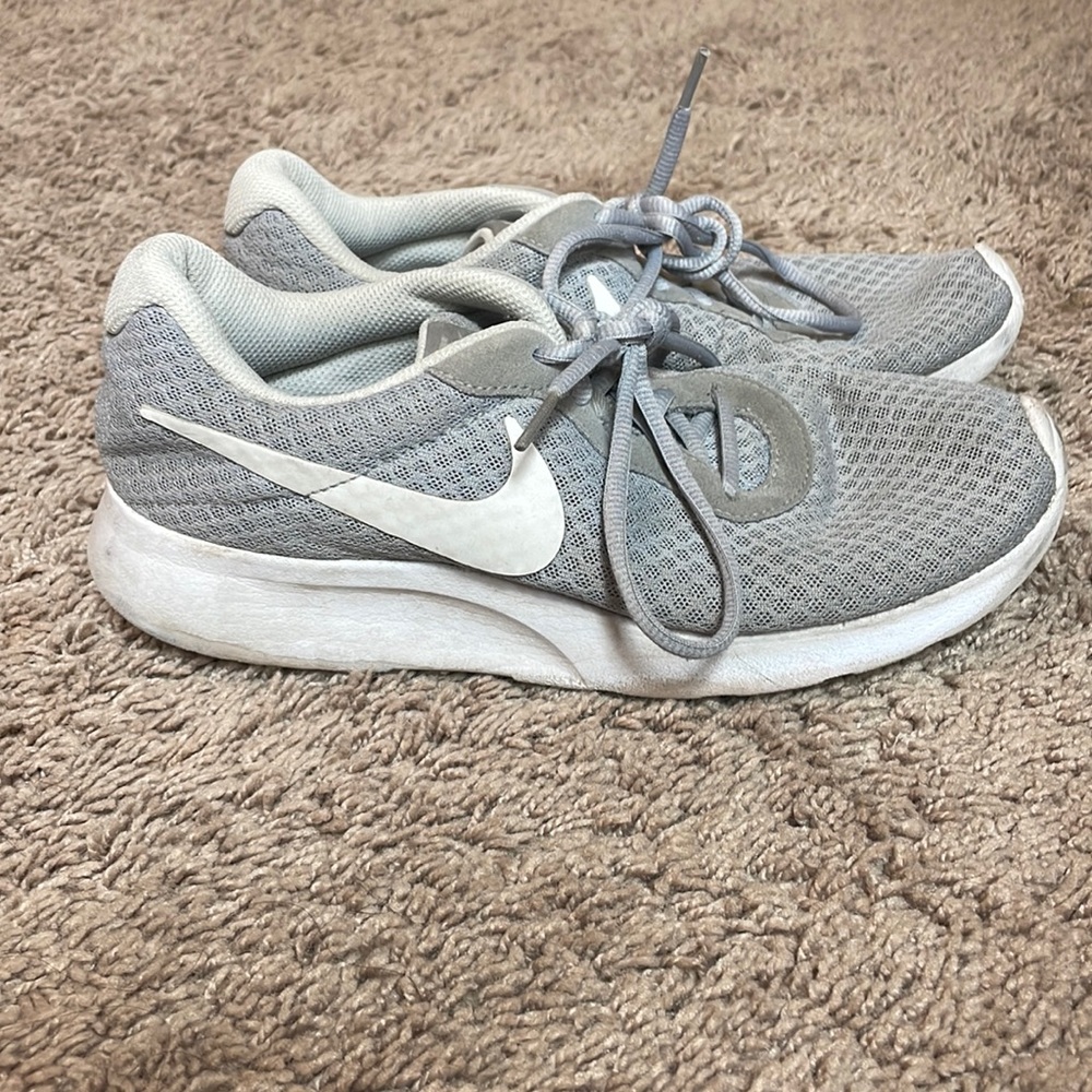Nike Roshe shoes
